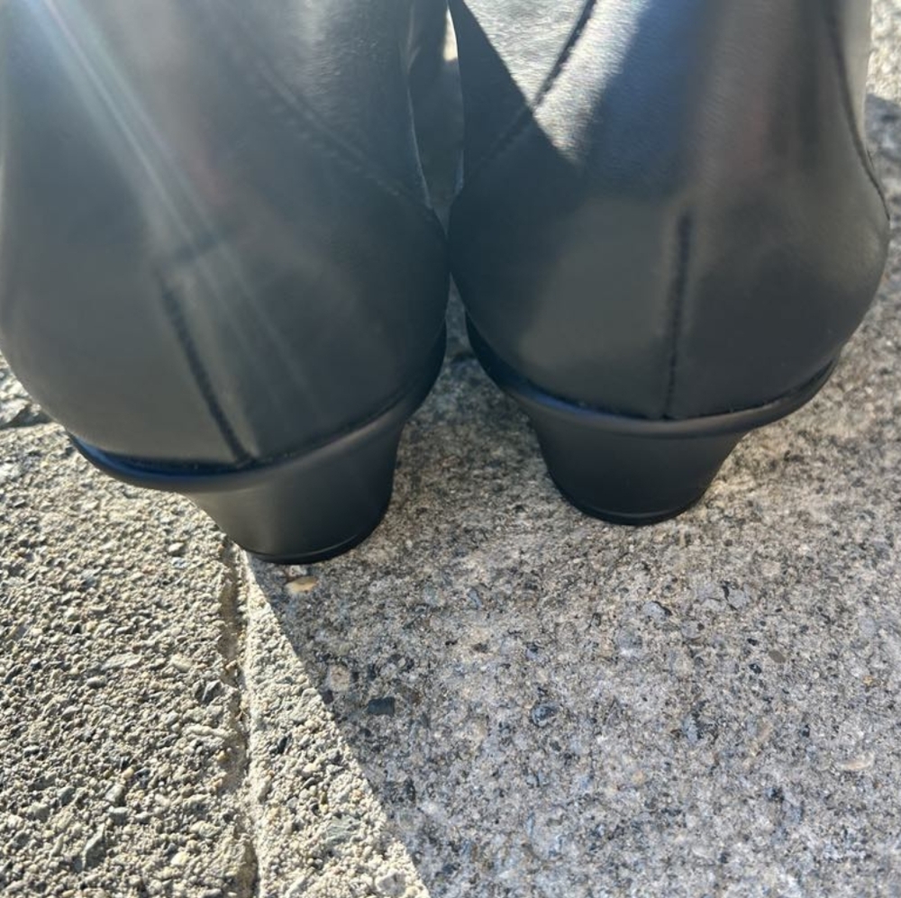 SAS Heels - Picture 4 of 5